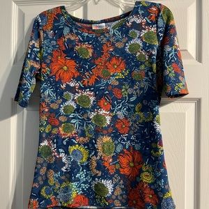 LuLaRoe GiGi Tee Fitted Shirt/Top Size: Medium